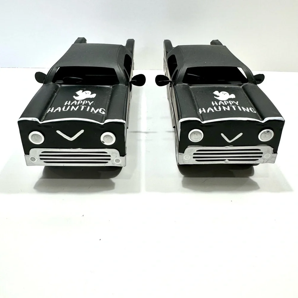 TARGET HYDE & EEK HAPPY HAUNTING GHOST CARS SET OF 2